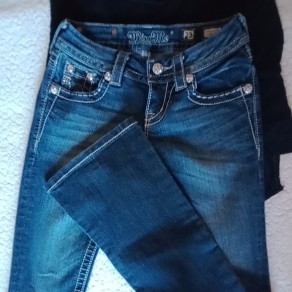 MISS ME WOMAN SIZE 23